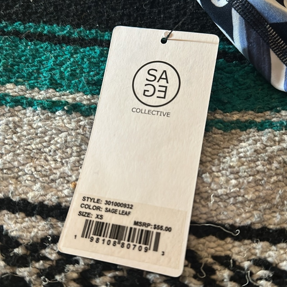 Sage Collective *NWT* Women's Active Sports Bra Top in Sage Leaf - Picture 9 of 9